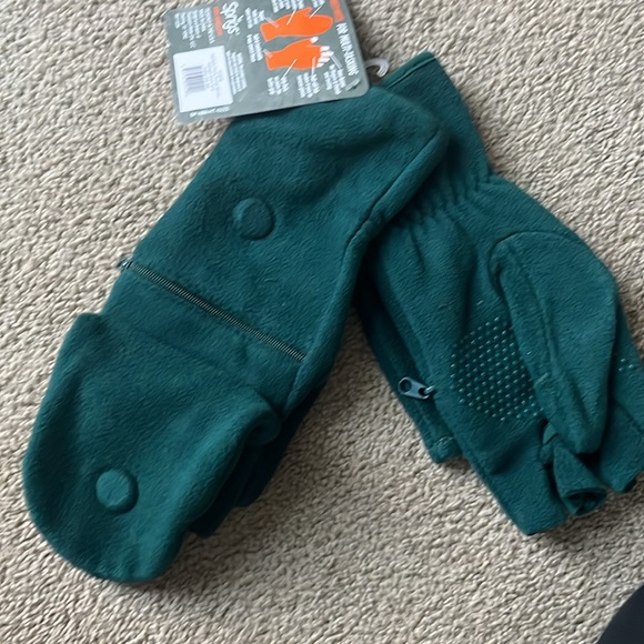 Winter gloves. Multi tasking. Brand new. 1 size fits most. - Picture 3 of 6